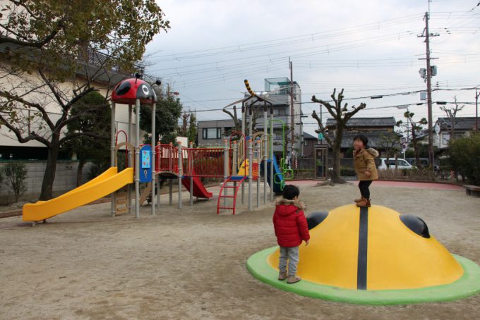 茨木市の公園へ行こう！リニューアルした「東駅前公園」で遊んできました。